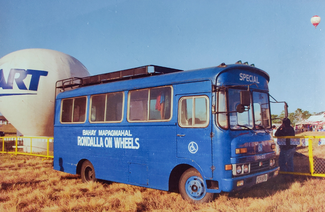 Rondalla On Wheels bus