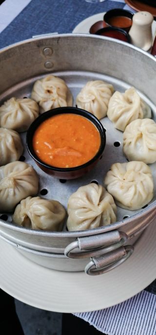 3 momos 1 b